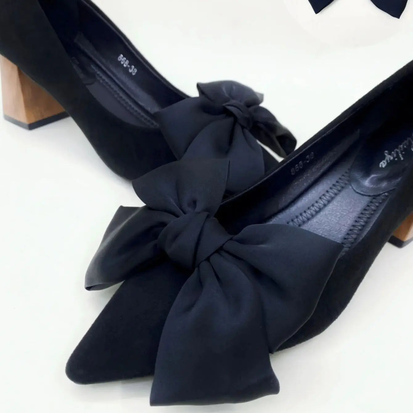 All matching slimming satin shoes flower shoe