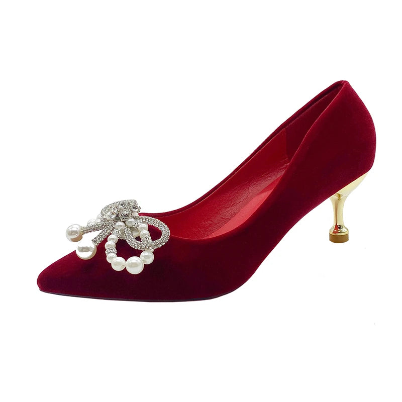Hochzeitsschuhe Brautschuhe Frauen neue Perle dicke Ferse flacher Mund spitzen Xiuhe Haupthochzeitskleid nicht müde Fuß einzelne Schuhe
