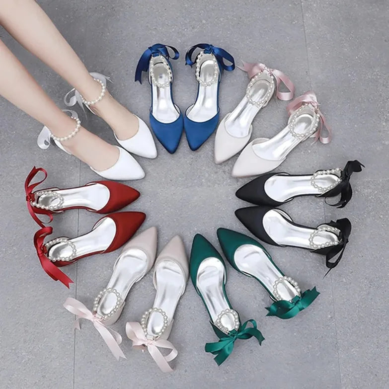 Hochzeitsschuhe Braut Flache Ferse Spitz Hohl Sandalen Frauen Weiß Satin Perlen Braut Hochzeit Kleid Schuhe Sandalias De Mujer