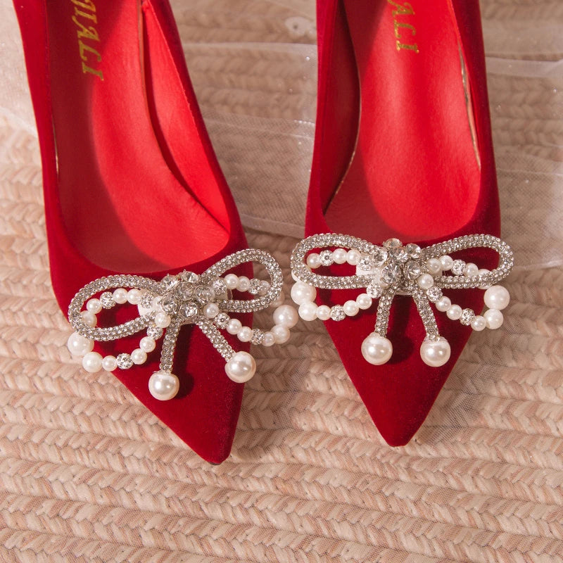Hochzeitsschuhe Brautschuhe Frauen neue Perle dicke Ferse flacher Mund spitzen Xiuhe Haupthochzeitskleid nicht müde Fuß einzelne Schuhe