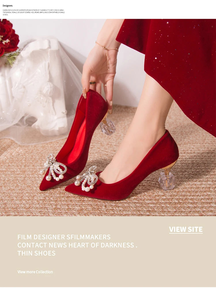 Hochzeitsschuhe Brautschuhe Frauen neue Perle dicke Ferse flacher Mund spitzen Xiuhe Haupthochzeitskleid nicht müde Fuß einzelne Schuhe