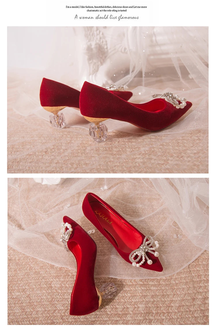 Hochzeitsschuhe Brautschuhe Frauen neue Perle dicke Ferse flacher Mund spitzen Xiuhe Haupthochzeitskleid nicht müde Fuß einzelne Schuhe