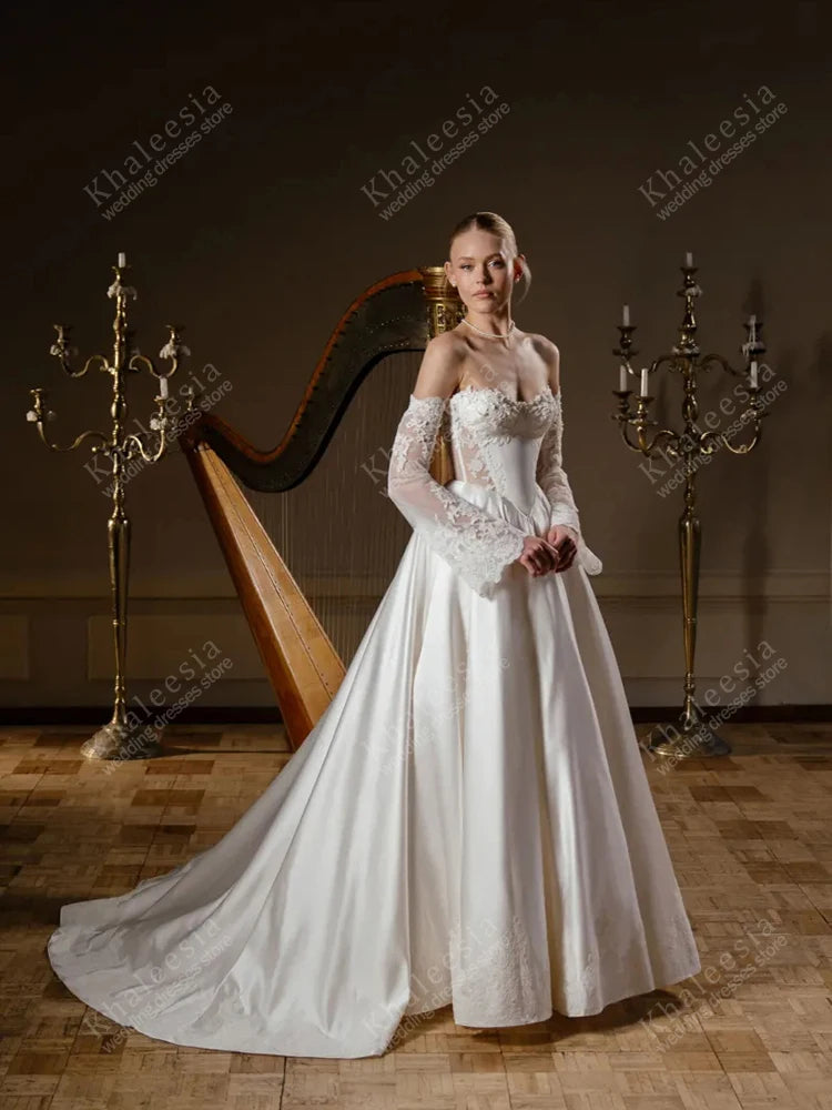 Glamorous Brautkleider A-Linie Satin Brautkleider Spitze Applikationen Trägerlos Rückenfrei Roben Vestidos De Novia Maßgeschneiderte 2025