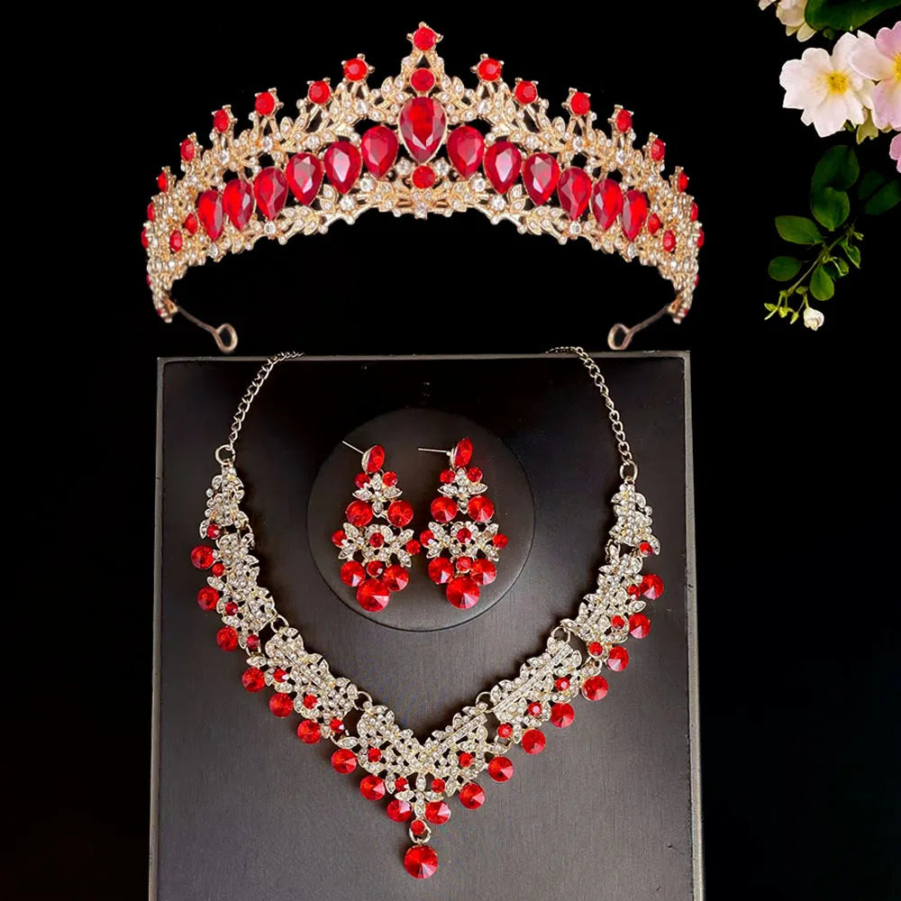 Brautkopfbedeckung, Krone, dreiteiliges Set, Hochzeitskette, Ohrringe, Kristallset, europäische und amerikanische Hochzeitsaccessoires