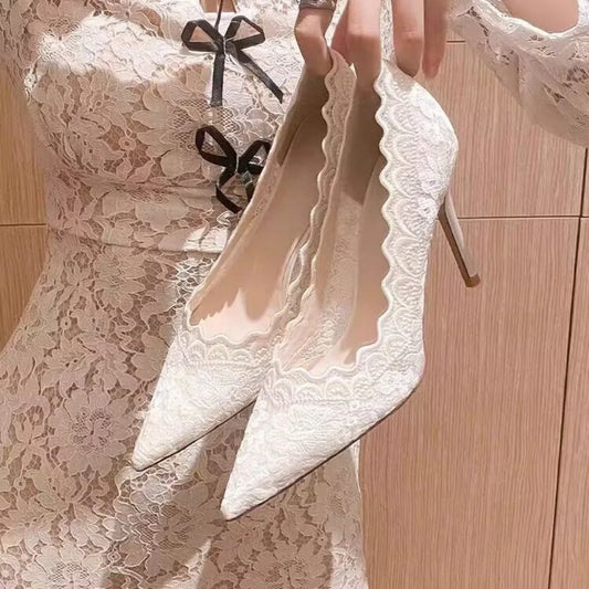 Weiße Hochzeitsschuhe Brautschuhe Design Sense Nischenspitze Spitz Stilettoabsatz Flach Französisch High Heels Weibliches Temperament