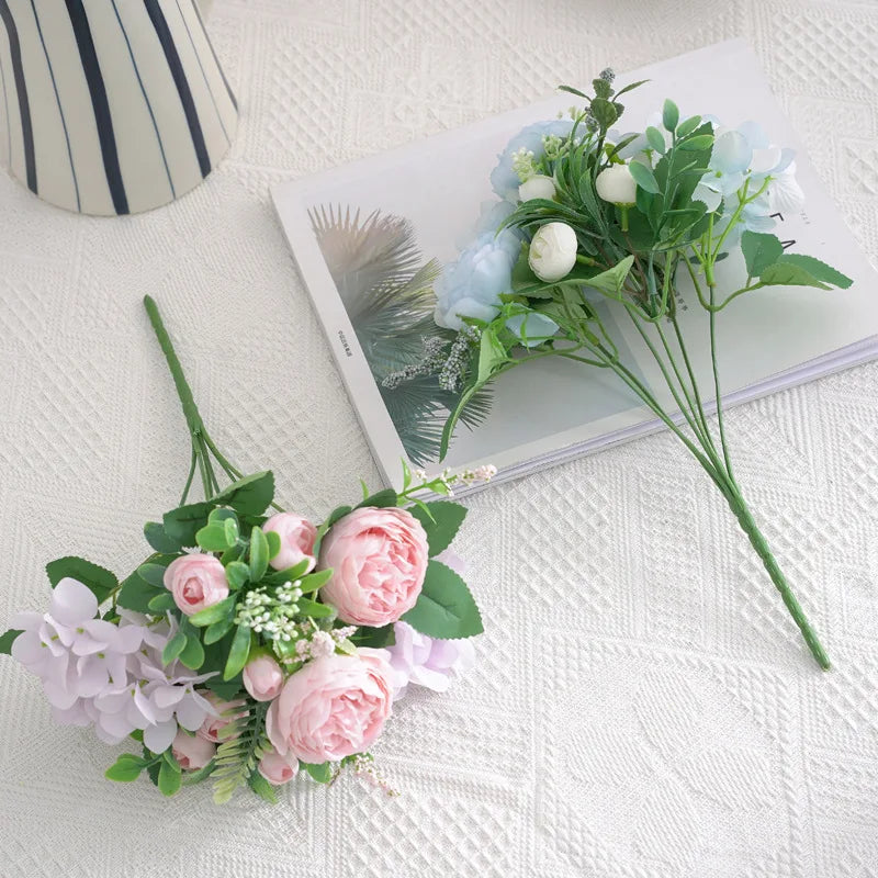 Blaue Seidensträuße Künstliche Waldhortensien Pfingstrosenknospen Hochzeit Braut Handstrauß Hausgarten Desktop Blumenarrangement Dekor