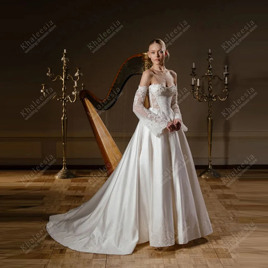 Glamorous Brautkleider A-Linie Satin Brautkleider Spitze Applikationen Trägerlos Rückenfrei Roben Vestidos De Novia Maßgeschneiderte 2025