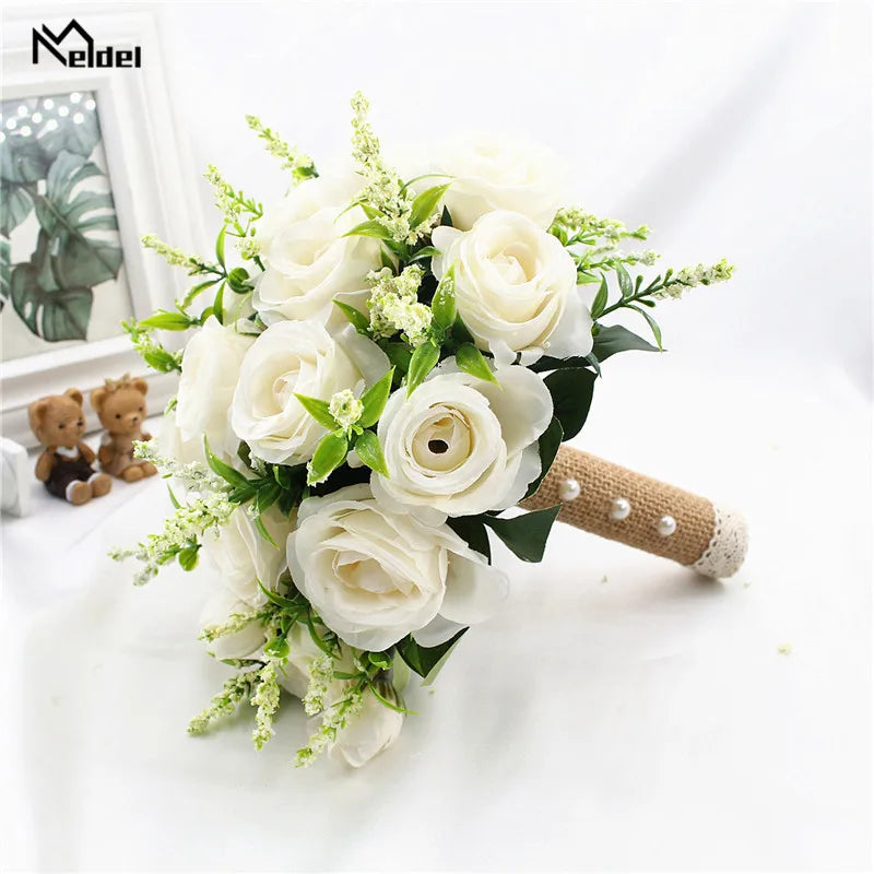 Brautstrauß, künstliche Blumen, Hochzeit, Blumen halten, weiße künstliche natürliche Rose für Brautjungfer, Braut, Hochzeitsdekorationen