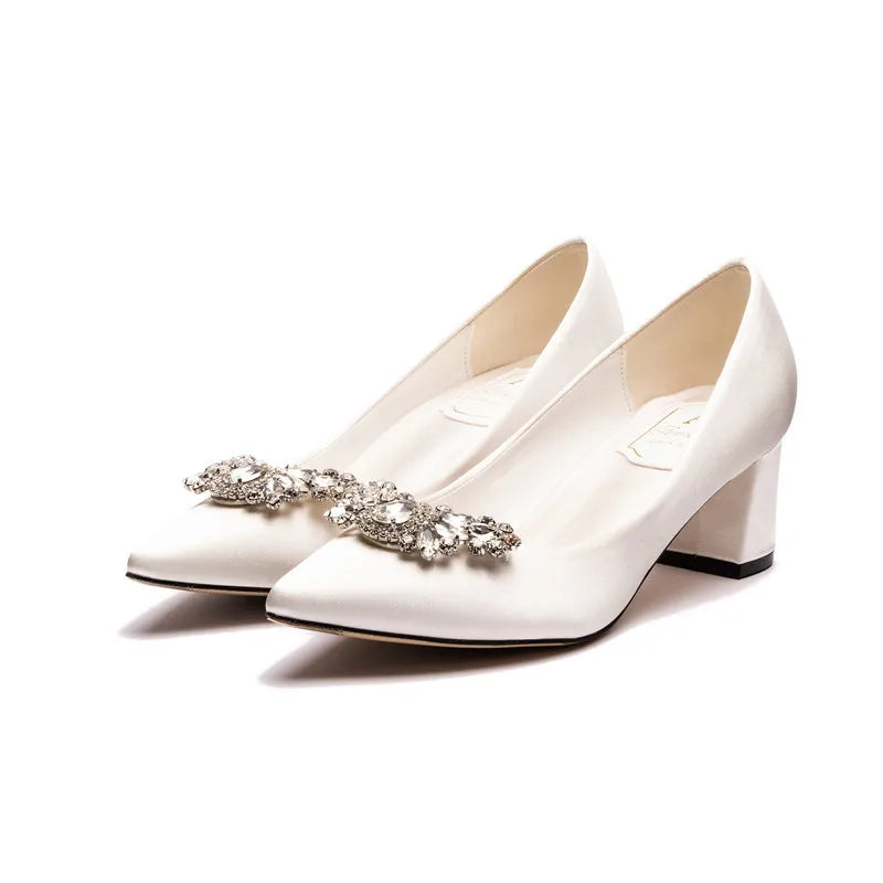 Weiße Hochzeitsschuhe, dicker Absatz, Brautschuhe mit Strasssteinen, spitzer Zehenbereich, mittlerer Absatz, große Größe 41–43, Abendschuhe für die Hochzeit, Damen-Pumps