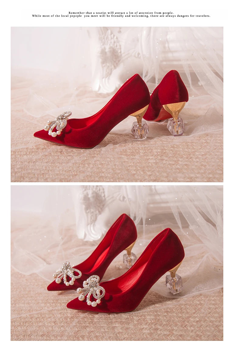 Hochzeitsschuhe Brautschuhe Frauen neue Perle dicke Ferse flacher Mund spitzen Xiuhe Haupthochzeitskleid nicht müde Fuß einzelne Schuhe
