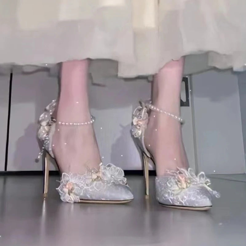 Weiße Brautschuhe, Hochzeitsschuhe für Frauen, Luxus-Designer-Mary-Jane, elegante Damenschuhe mit Absatz, Designer-Schuhe im Heels-Stil