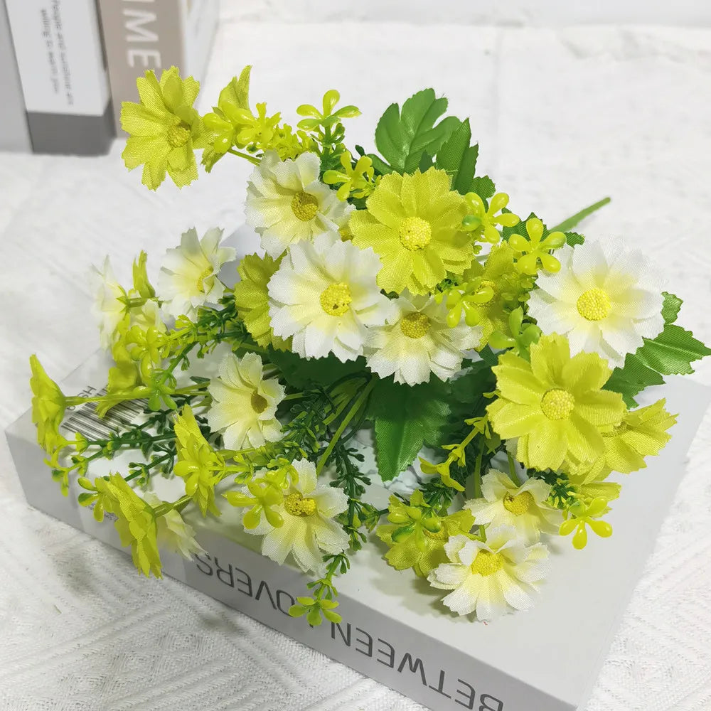 Ein Blumenstrauß mit 7 Zweigen und 28 Köpfen, süßer DIY-Hochzeitsblumenstrauß, Heimzimmer, Tischdekoration, Seidengänseblümchen, künstliche dekorative Blume