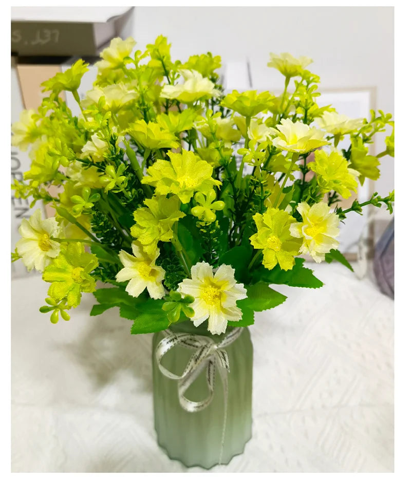 Ein Blumenstrauß mit 7 Zweigen und 28 Köpfen, süßer DIY-Hochzeitsblumenstrauß, Heimzimmer, Tischdekoration, Seidengänseblümchen, künstliche dekorative Blume